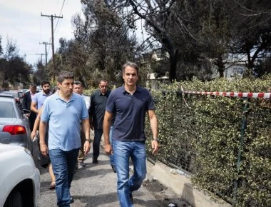 Κ.Μητσοτάκης: Επισκέφτηκε τη βάση των καναντέρ στην Ελευσίνα